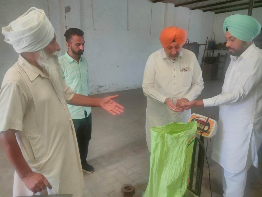 Member Jasvir Singh Sekhon conducts surprise inspection of government ration depots of Sangrur district